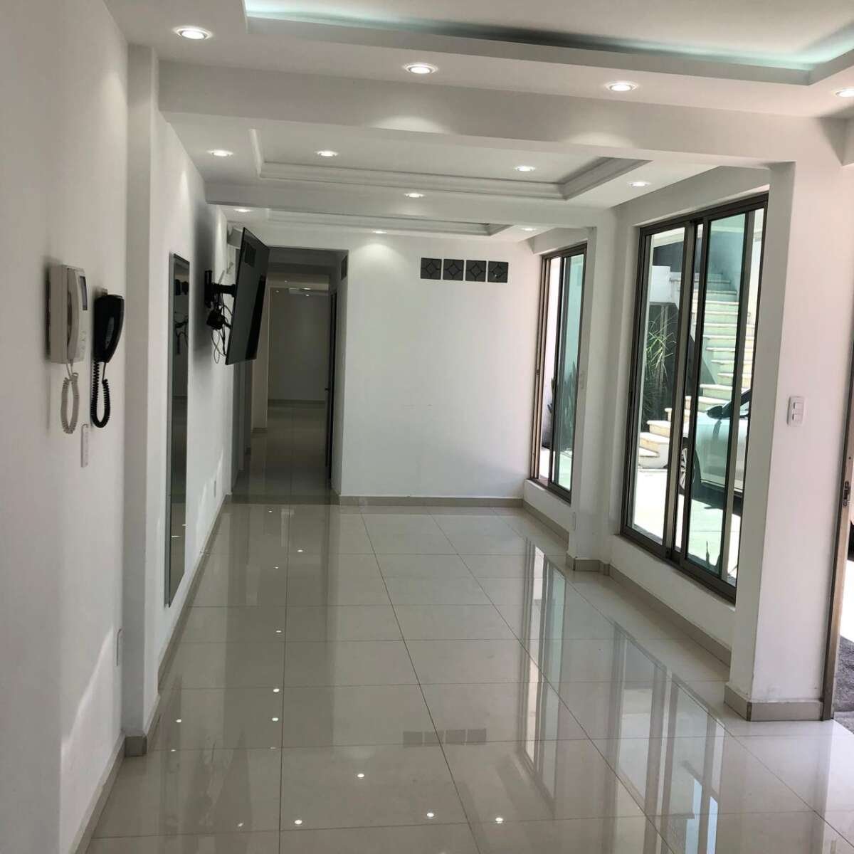 LOCAL COMERCIAL A NIVEL DE CALLE