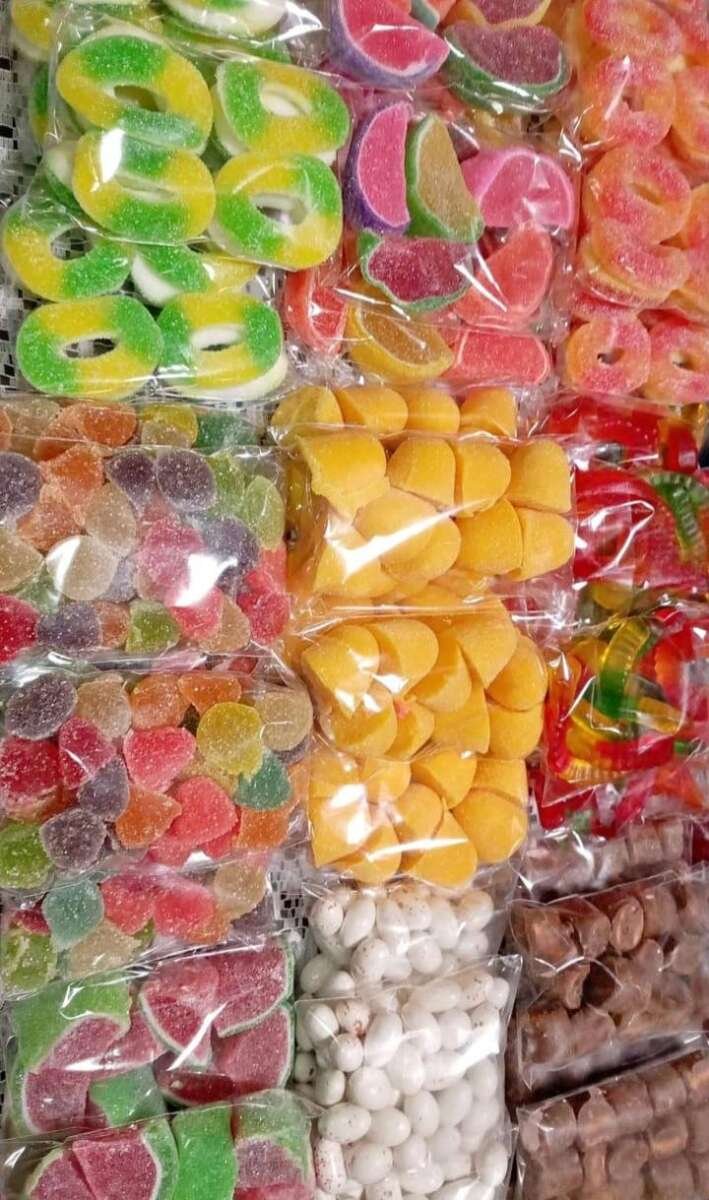 TRABAJO EN CASA DE LUNES A VIERNES EMPACANDO DULCES